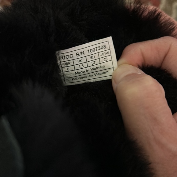 Ugg black boots - Picture 5 of 5